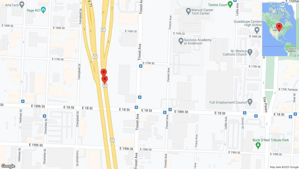 A detailed map that shows the affected road due to 'Broken down vehicle on northbound US-71 in Kansas City' on October 10th at 8:46 p.m.