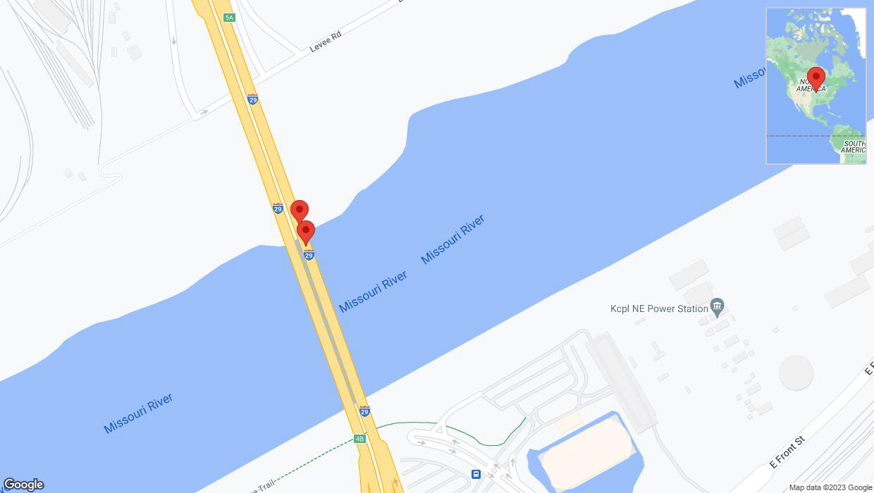 A detailed map that shows the affected road due to 'Broken down vehicle on northbound I-29/I-35 in Kansas City' on October 18th at 7:09 p.m.