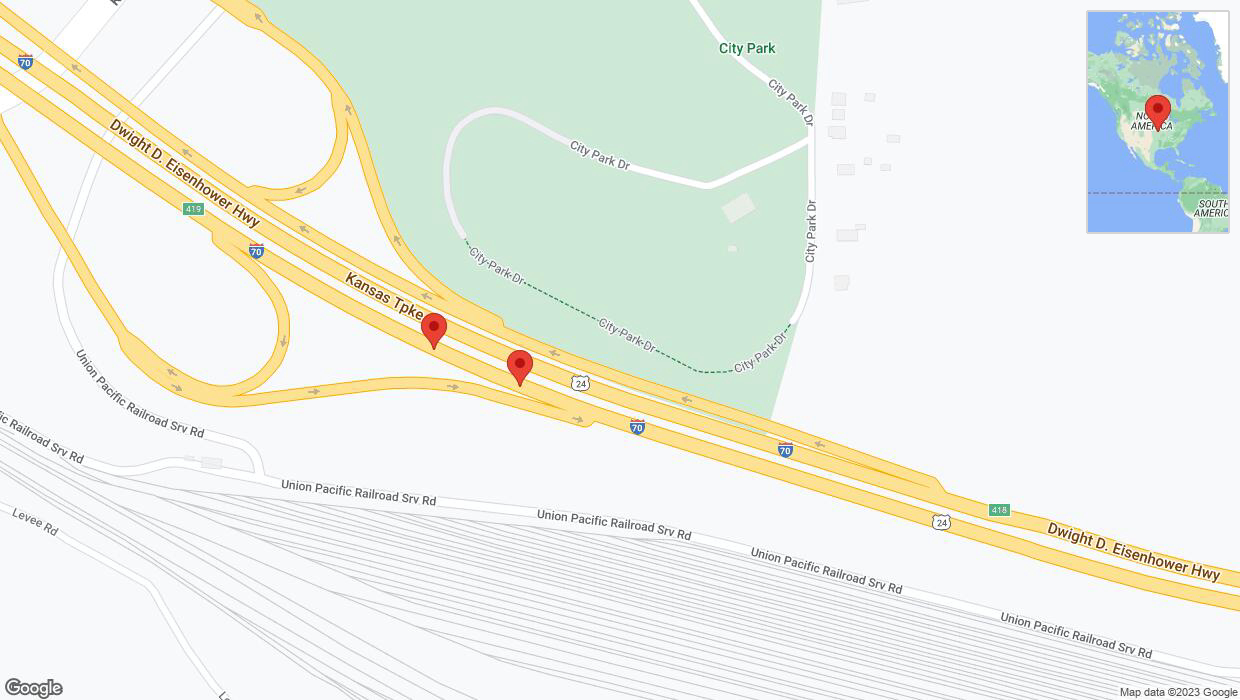 A detailed map that shows the affected road due to 'Warning: Crash on eastbound I-70 in Kansas City' on October 28th at 7:24 p.m.