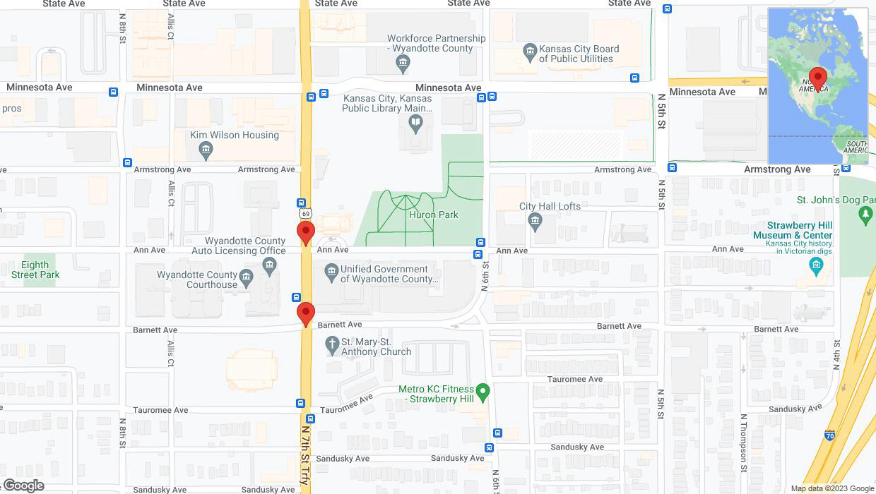 A detailed map that shows the affected road due to 'Kansas City: Road temporarily closed' on November 17th at 9:25 p.m.