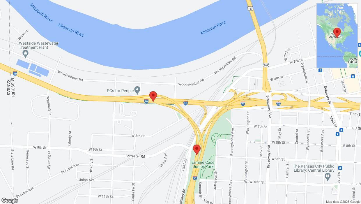 A detailed map that shows the affected road due to 'Mulberry Street: bridge closed between exit 2A and I-35 South' on November 30th at 1:39 p.m.