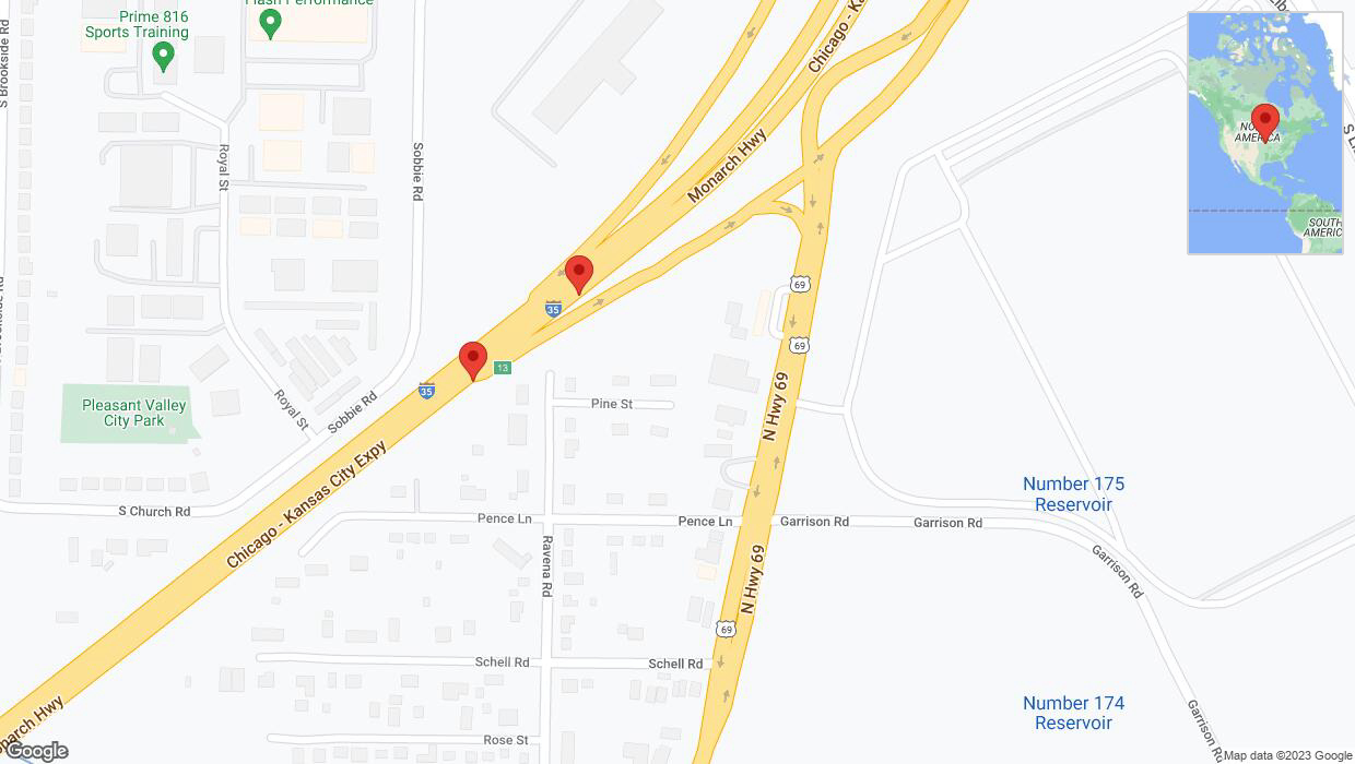 A detailed map that shows the affected road due to 'Broken down vehicle on northbound I-35 in Pleasant Valley' on December 29th at 6:44 p.m.