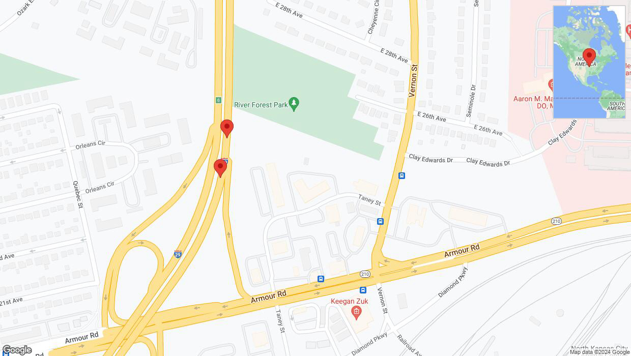 A detailed map that shows the affected road due to 'Broken down vehicle on northbound I-29/I-35 in North Kansas City' on December 31st at 8:21 p.m.