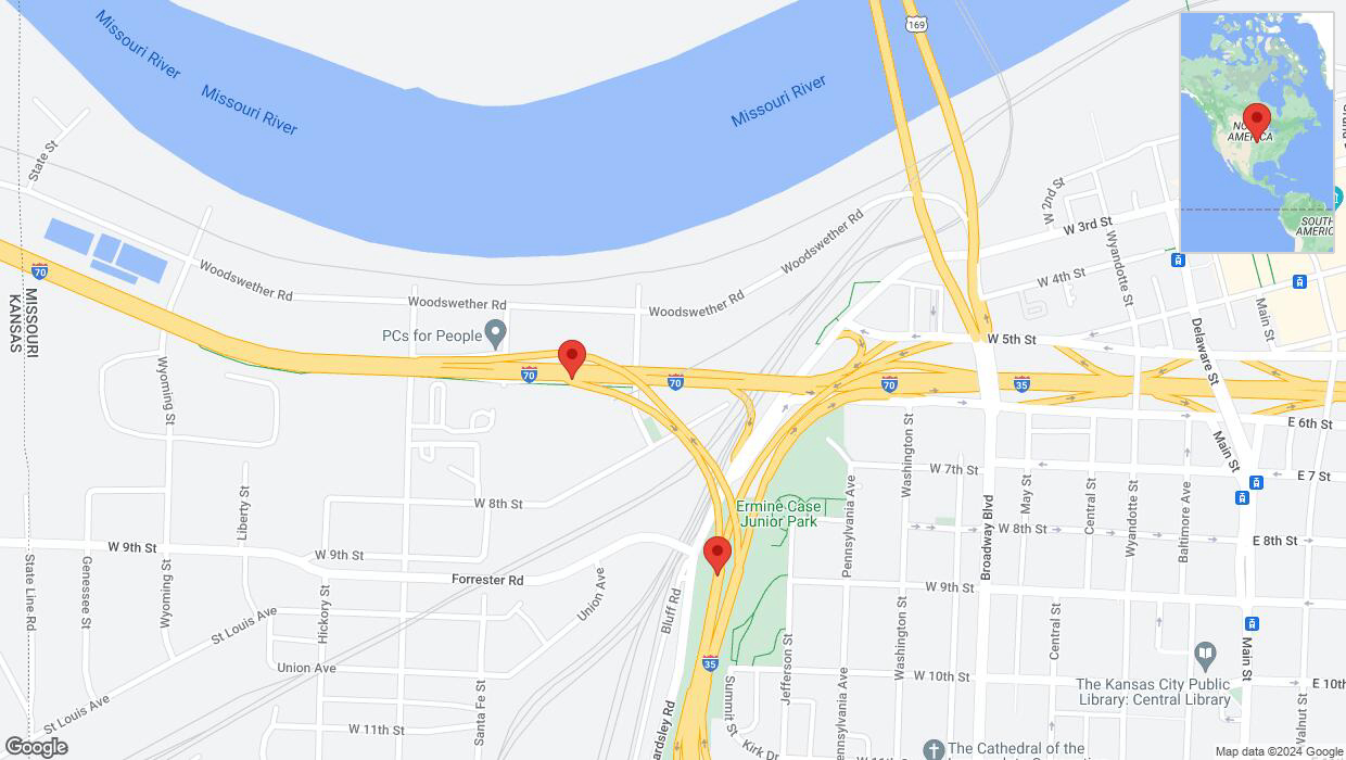 A detailed map that shows the affected road due to 'Mulberry Street: bridge closed from exit 2A to I-35 South' on May 27th at 10:02 p.m.