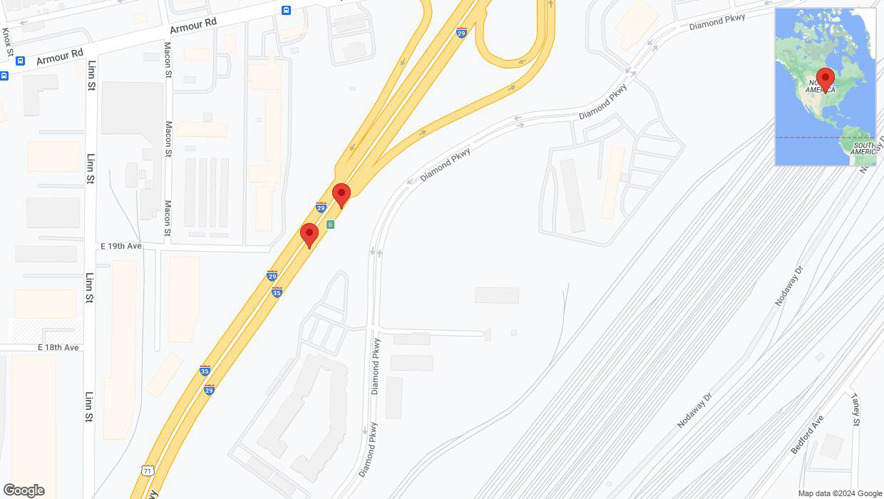 A detailed map that shows the affected road due to 'Warning in North Kansas City: Crash reported on northbound I-29/I-35' on July 15th at 4:09 p.m.