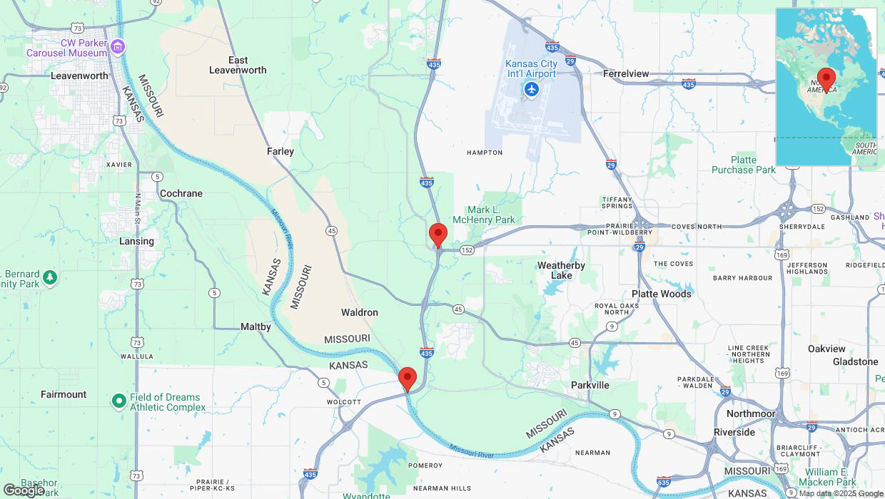 A detailed map that shows the affected road due to 'Heavy snowfall on southbound I-435 in Parkville' on February 17th at 10:32 p.m.