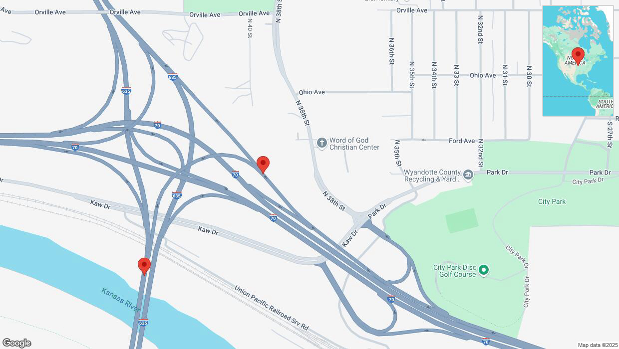 A detailed map that shows the affected road due to 'Heavy snowfall in Kansas City' on February 17th at 11:07 p.m.