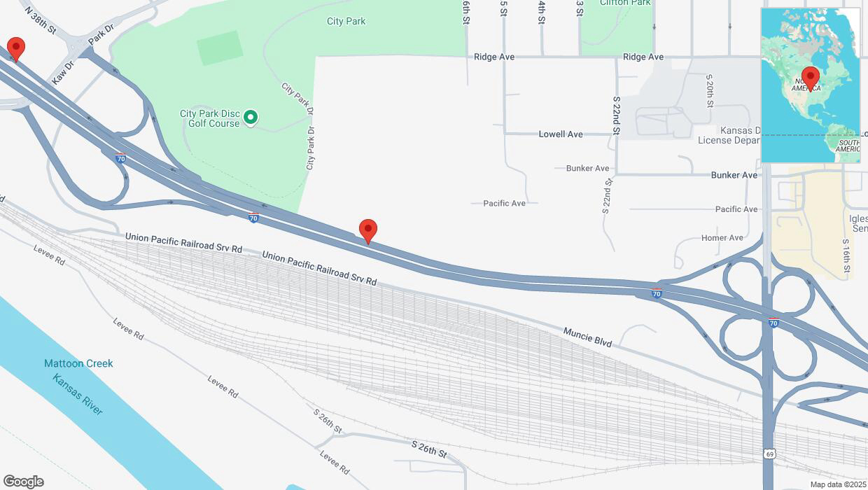 A detailed map that shows the affected road due to 'Heavy snowfall in Kansas City' on February 17th at 11:07 p.m.