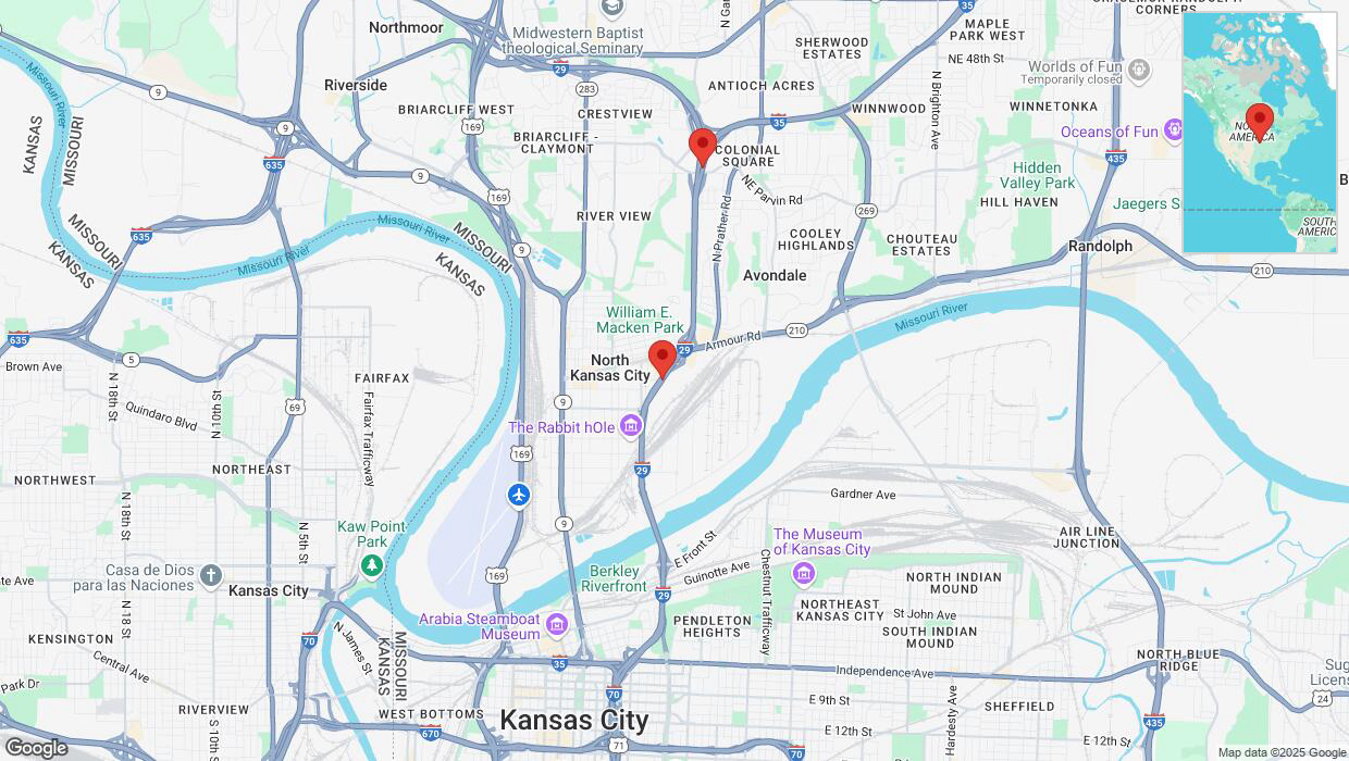 A detailed map that shows the affected road due to 'Heavy snowfall on northbound I-29/I-35 in North Kansas City' on February 17th at 11:07 p.m.