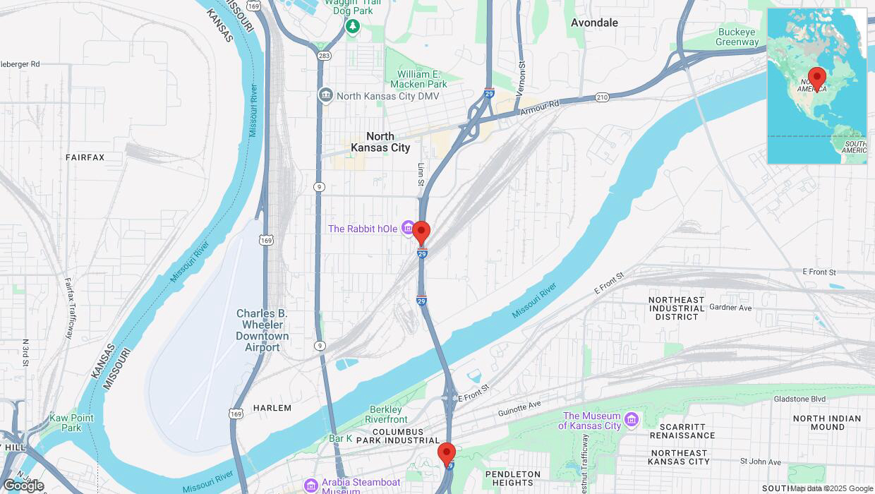 A detailed map that shows the affected road due to 'Heavy snowfall on southbound I-29/I-35 in North Kansas City' on February 18th at 1:24 p.m.
