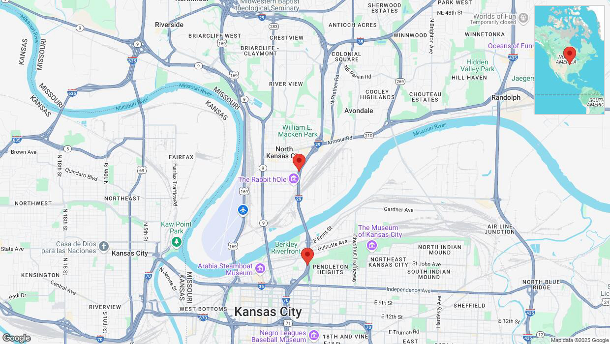 A detailed map that shows the affected road due to 'Heavy snowfall on southbound I-29/I-35 in Kansas City' on February 18th at 6:45 p.m.