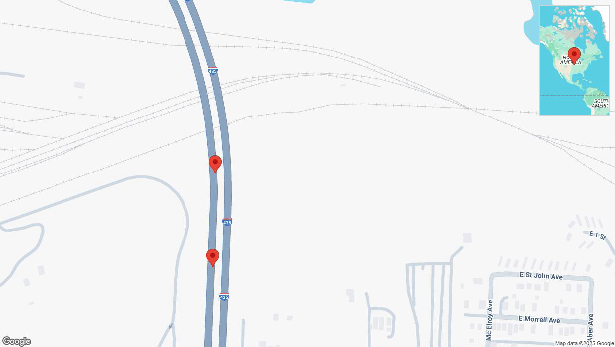 A detailed map that shows the affected road due to 'Warning in Kansas City: Crash reported on southbound I-435' on February 18th at 8:26 p.m.