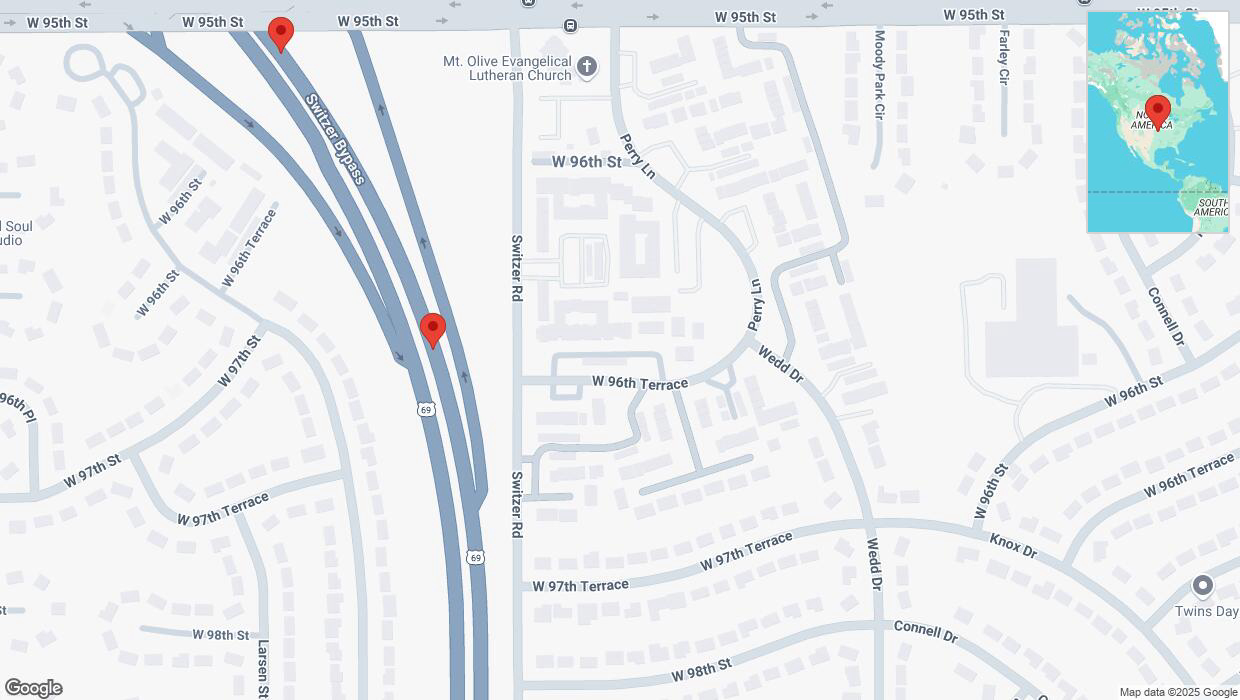 A detailed map that shows the affected road due to 'Broken down vehicle on northbound US-69 in Overland Park' on March 8th at 2:12 p.m.