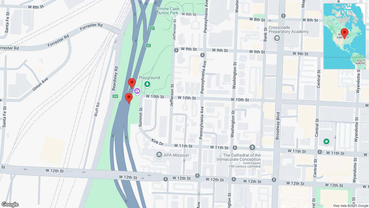 A detailed map that shows the affected road due to 'Broken down vehicle on Summit Street in Kansas City' on March 10th at 2:27 p.m.