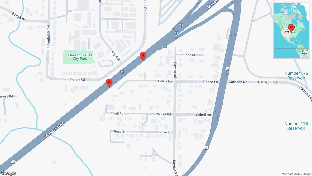 A detailed map that shows the affected road due to 'Broken down vehicle on northbound I-35 in Pleasant Valley' on March 30th at 8:10 p.m.