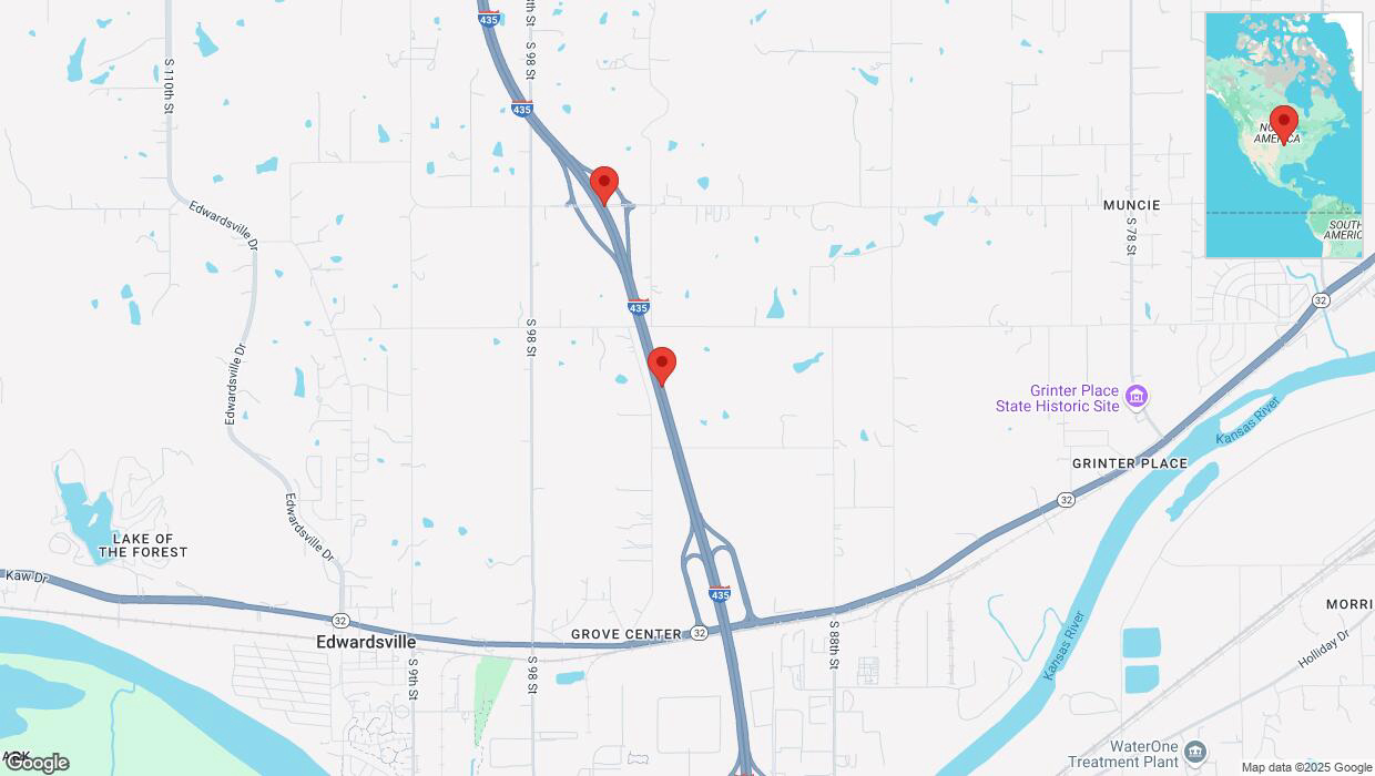 A detailed map that shows the affected road due to 'Warning in Kansas City: Crash reported on northbound I-435' on April 3rd at 5:14 p.m.