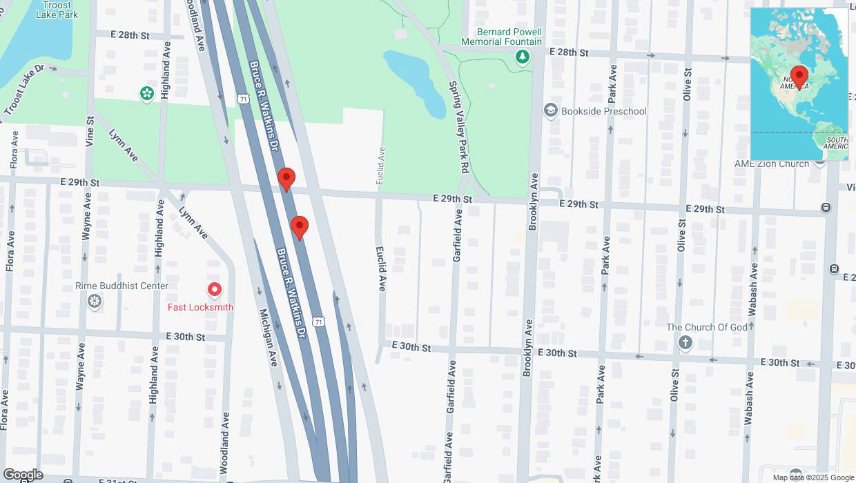 A detailed map that shows the affected road due to 'Broken down vehicle on northbound US-71 in Kansas City' on April 5th at 10:39 p.m.