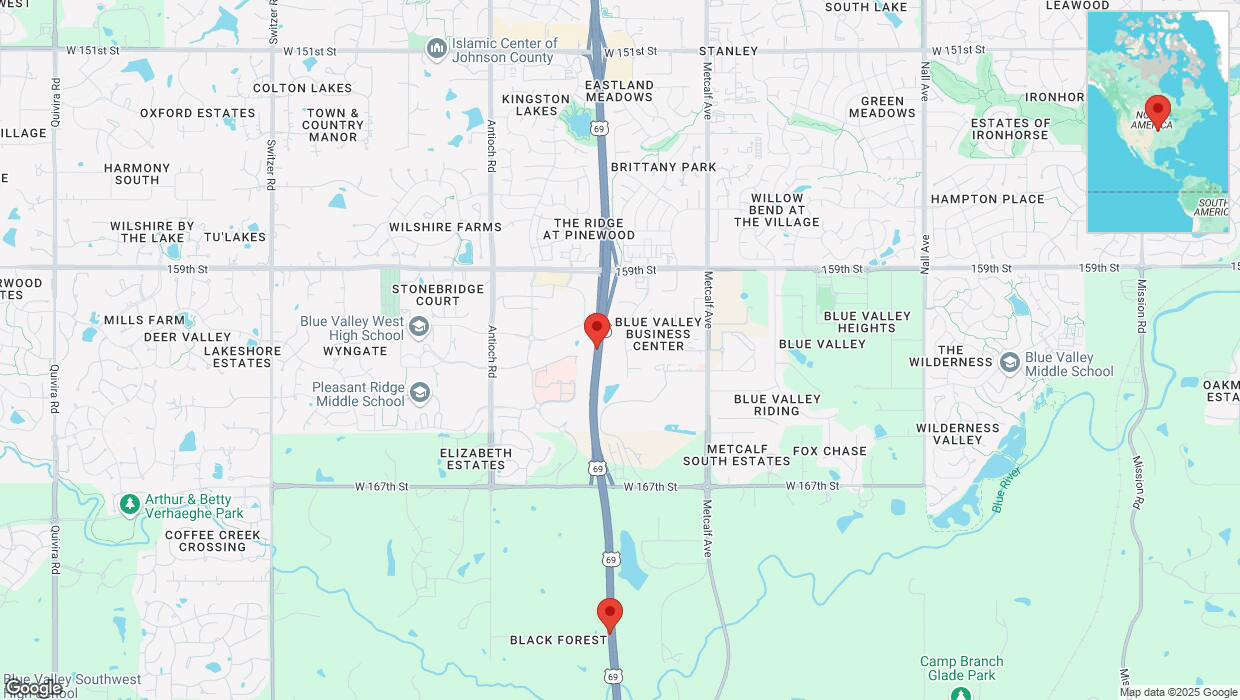 A detailed map that shows the affected road due to 'Lane on US-69 closed in Overland Park' on April 10th at 1:04 p.m.