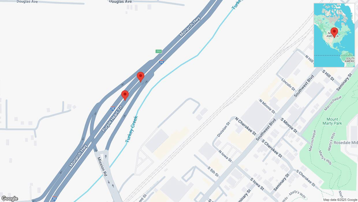 A detailed map that shows the affected road due to 'Broken down vehicle on northbound I-35 in Kansas City' on April 9th at 9:41 p.m.