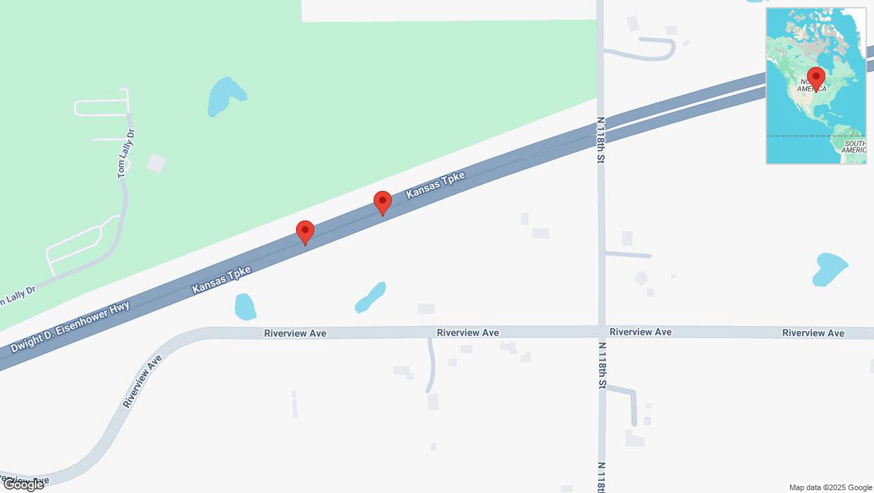 A detailed map that shows the affected road due to 'Broken down vehicle on eastbound I-70 in Bonner Springs' on April 10th at 7:39 p.m.