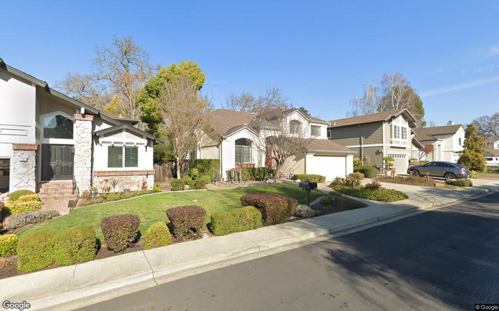 85 Chadbourne Drive - Google Street View