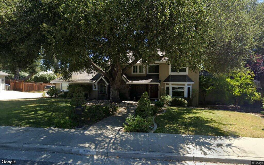 5998 Thorntree Drive - Google Street View