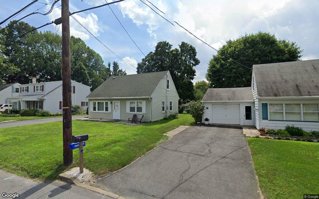 $245K, single-family house at 1219 Merion Ave. 