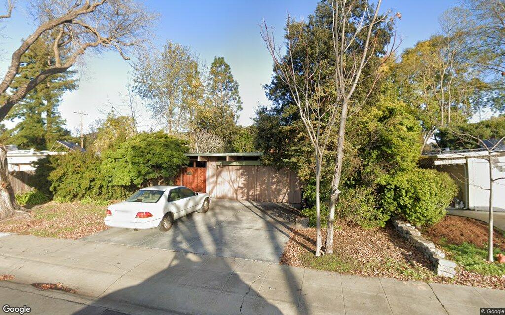 790 Montrose Avenue - Google Street View