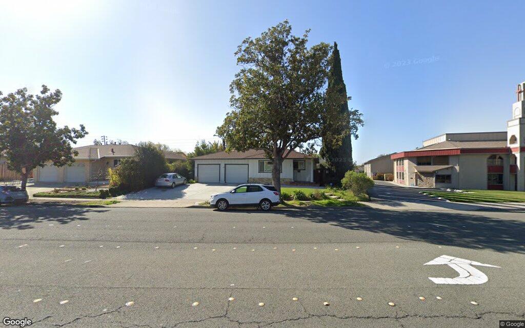 887 South Park Victoria Drive - Google Street View