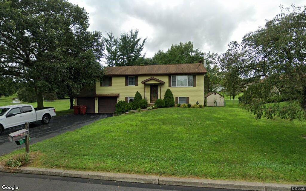 $372K, single-family home at 2200 Meadow Lane Drive 