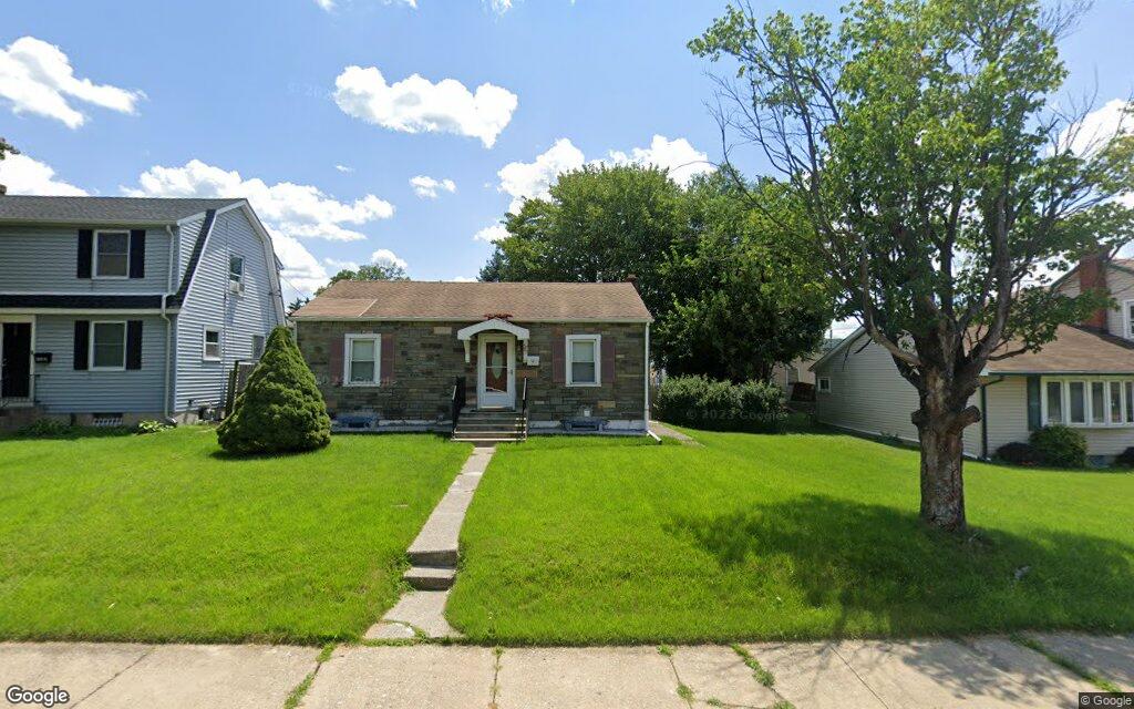 $249K, single-family residence at 340-344 West Lexington Street 