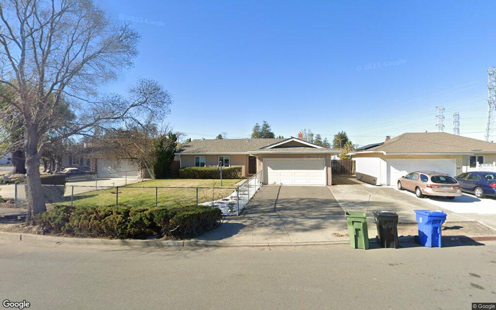 43675 Montrose Avenue - Google Street View
