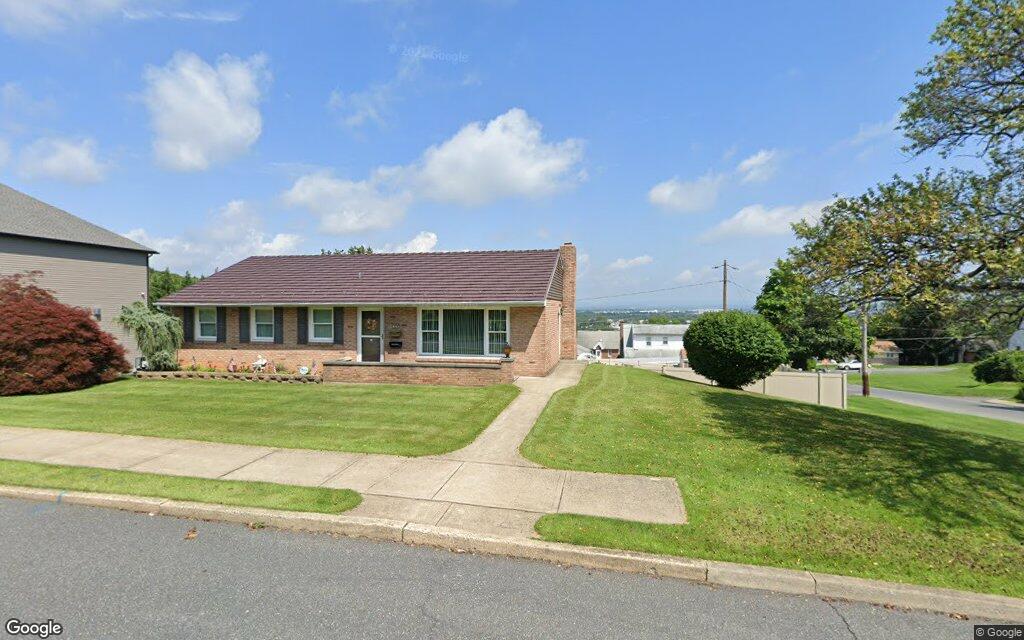 $330K, single-family residence at 937-943 East Walnut Street 