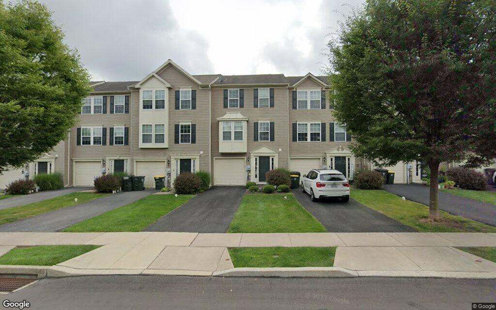 $307K, townhouse at 7872 Red Hawk Court, 