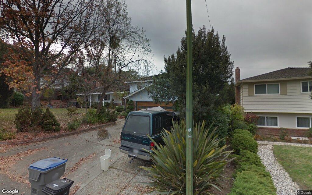 6811 Castlerock Drive - Google Street View