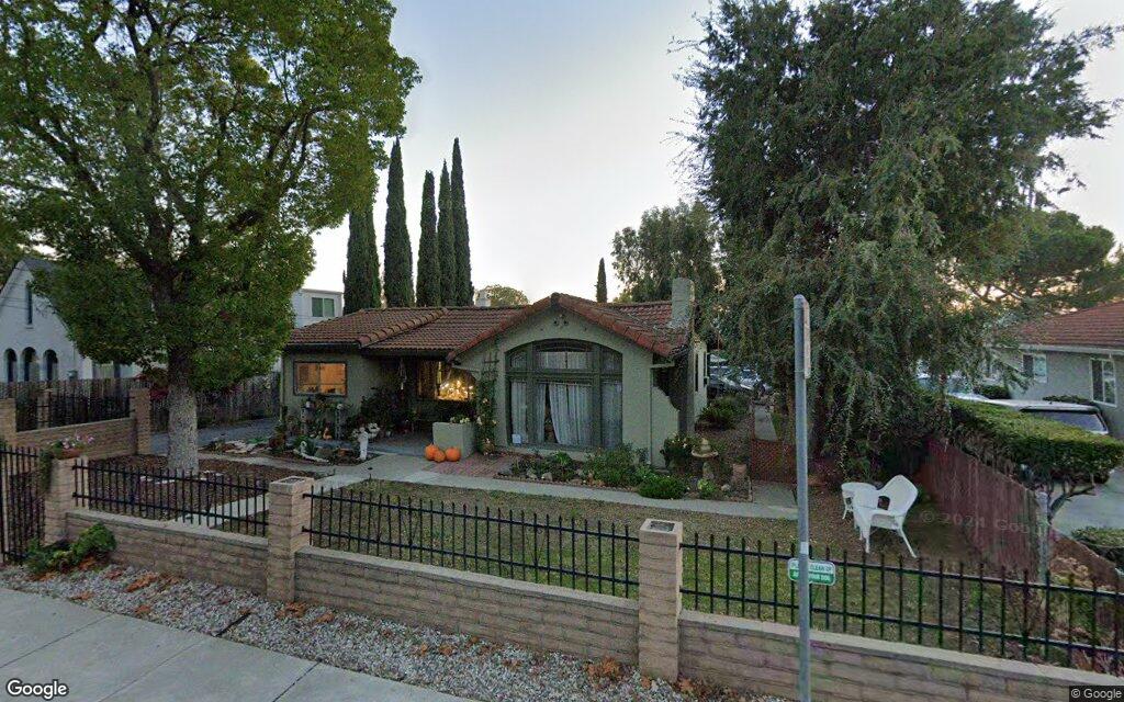 47 Fleming Avenue - Google Street View