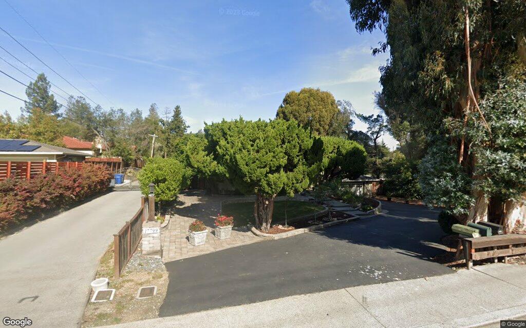 17799 Daves Avenue – Google Street View