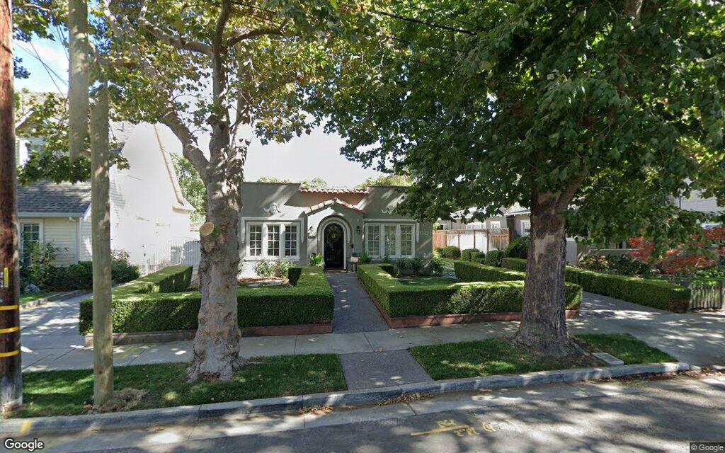 994 Willow Glen Way - Google Street View