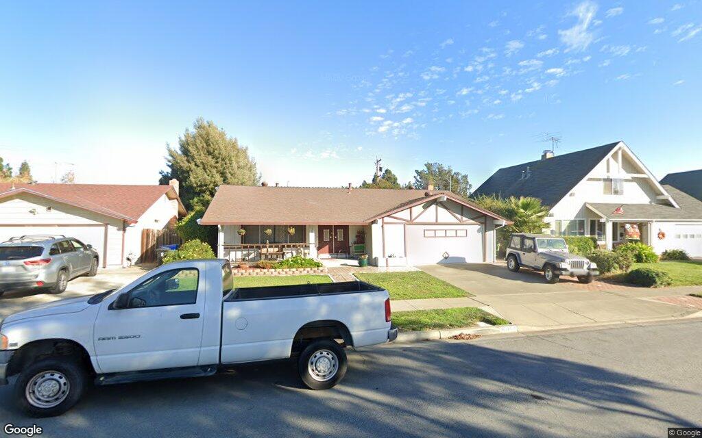 40752 Robin Street - Google Street View