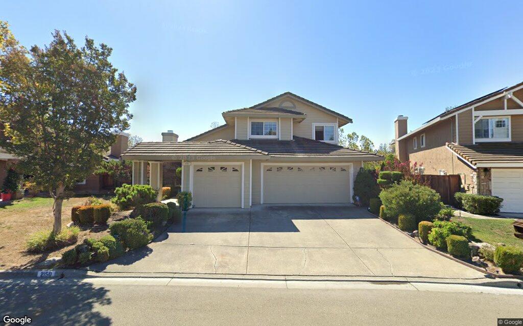 2150 Canyon Crest Avenue - Google Street View