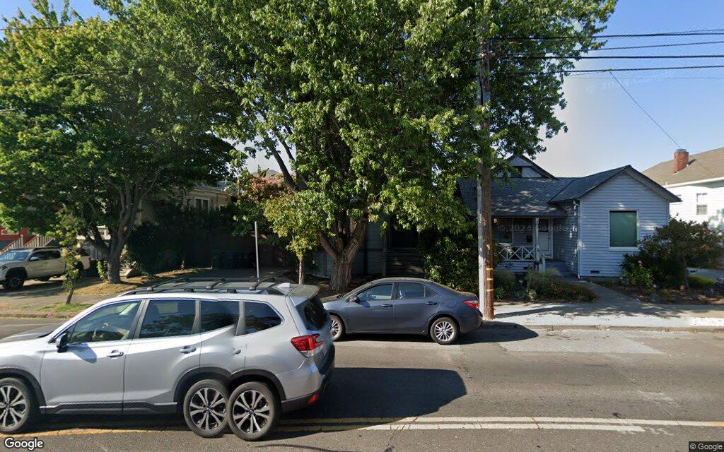 2207 Lincoln Avenue - Google Street View