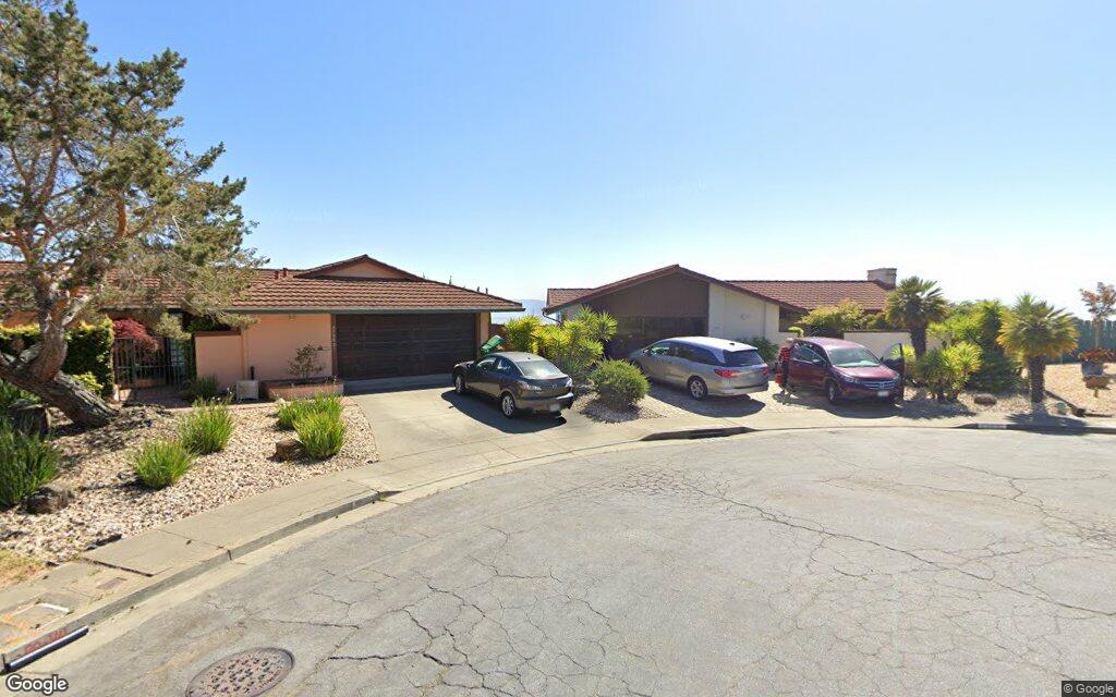 27991 Edgecliff Way - Google Street View