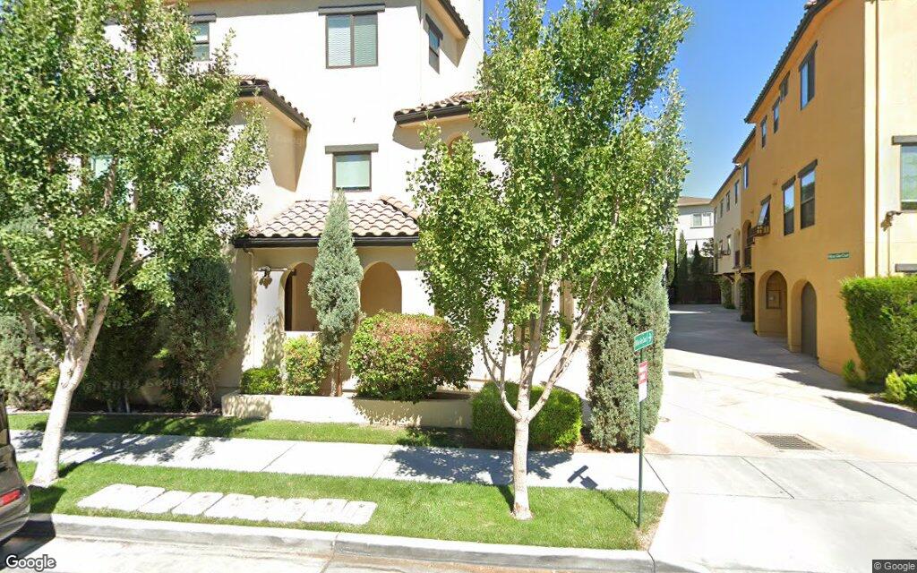 435 Willow Glen Court - Google Street View