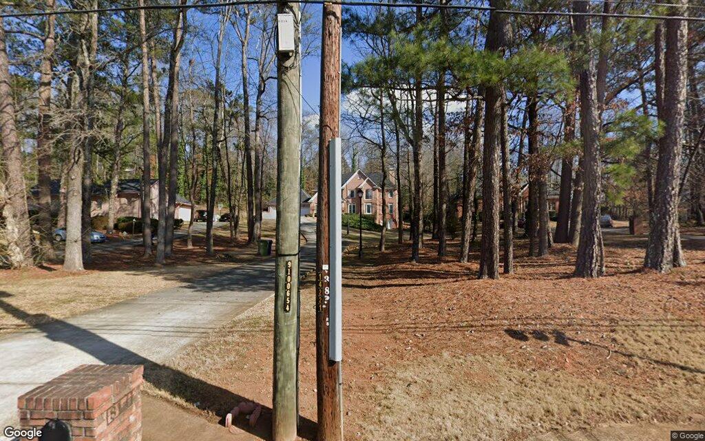 Lynhurst Drive