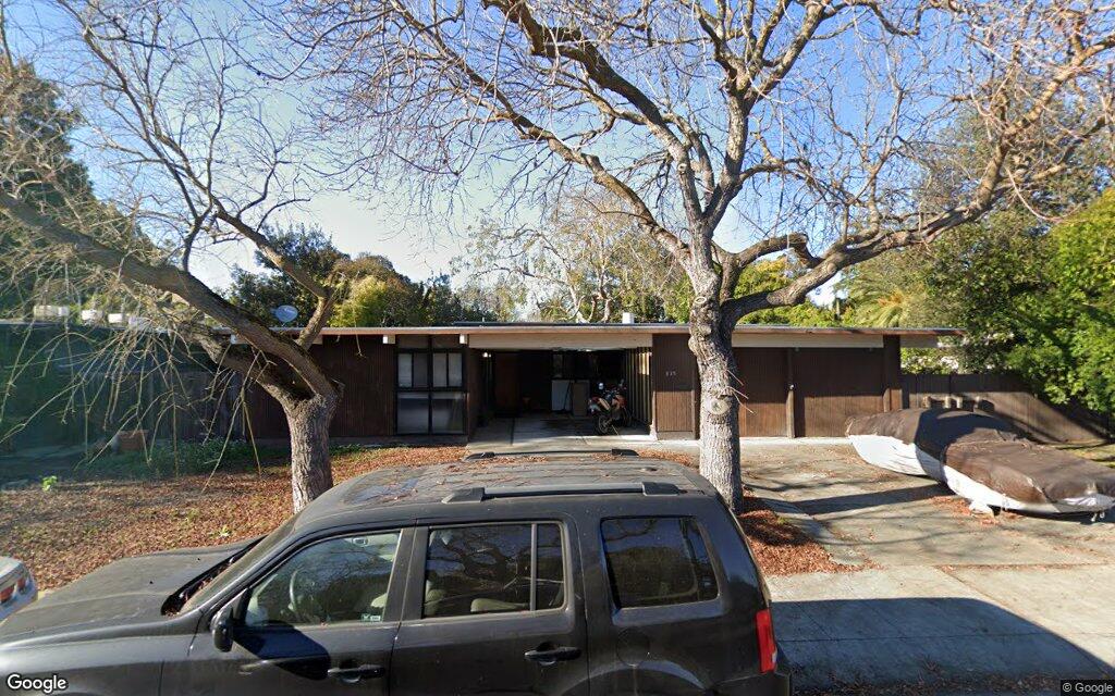 835 Thornwood Drive - Google Street View