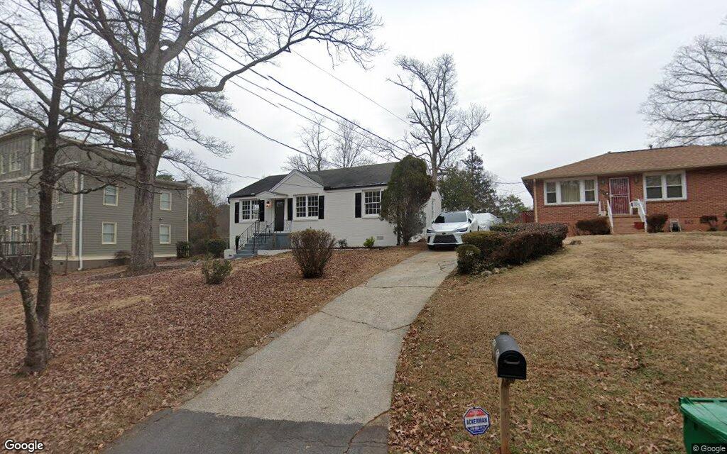 Ellington Street