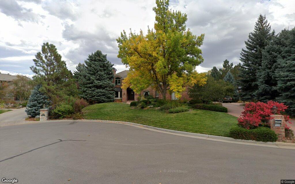 Honeylocust Circle