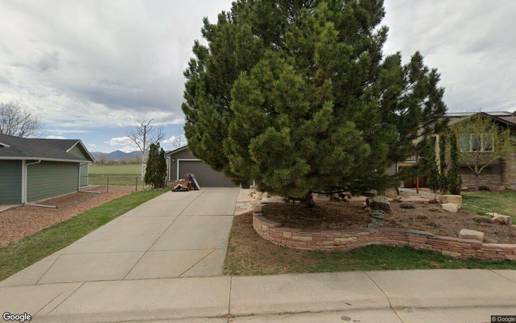 Lois Drive
