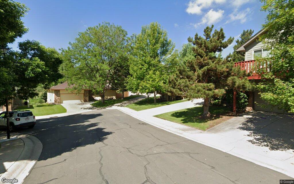 Creekside Court