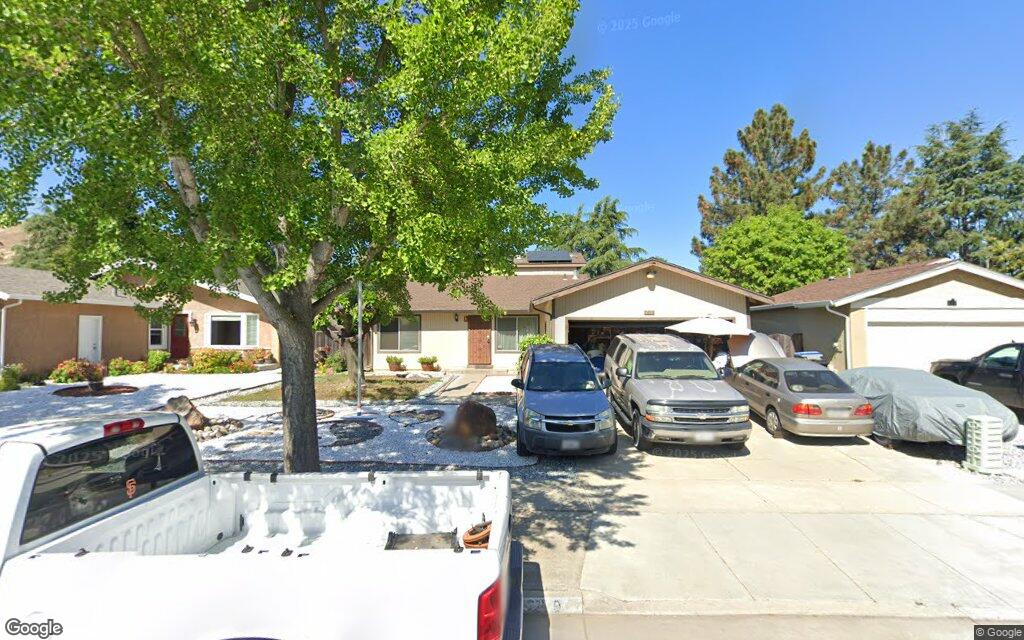279 Vineyard Drive - Google Street View